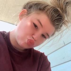 Meet your Posher, Alexzandria